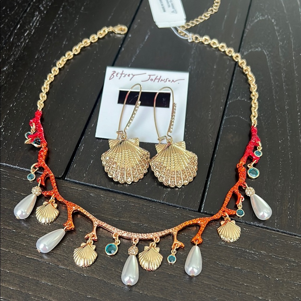 Betsey Johnson Coral and Gold Shell Necklace Set